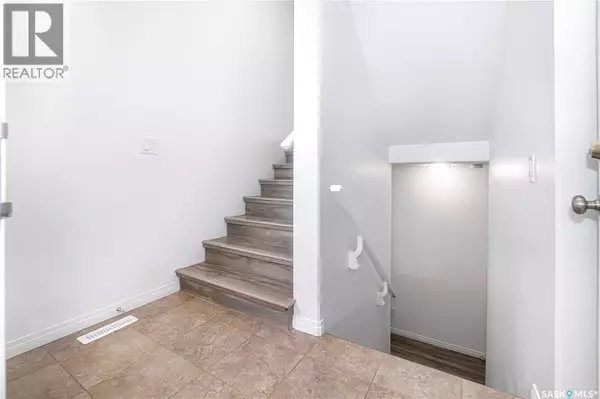 Saskatoon, SK S7R0J9,239 Henick CRESCENT