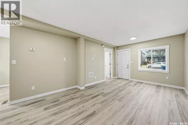 Saskatoon, SK S7L1X1,1127 F AVENUE N