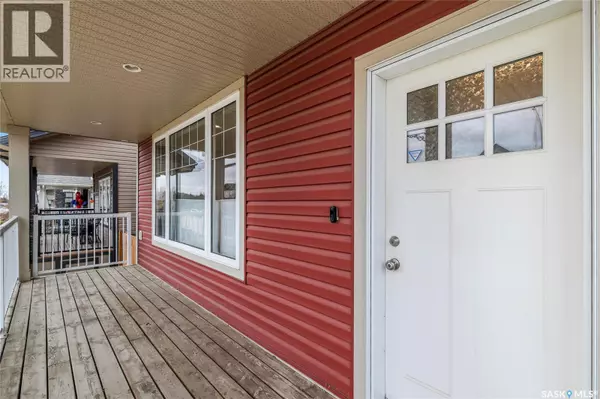 Moose Jaw, SK S6J0B3,1730 11th AVENUE NW