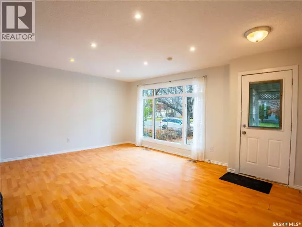 Regina, SK S4T6P8,70 Read AVENUE