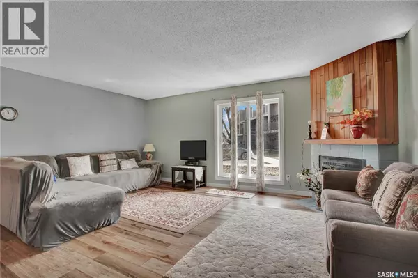 Saskatoon, SK S7N2E5,616 425 115th STREET E