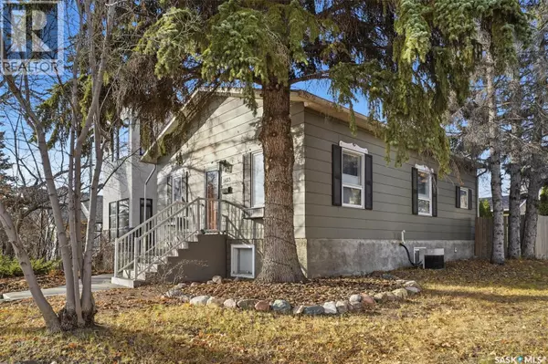 Saskatoon, SK S7K2W3,1423 7th AVENUE N