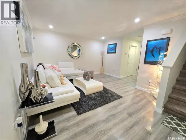 Saskatoon, SK S7V0J3,25 235 Rosewood BOULEVARD E