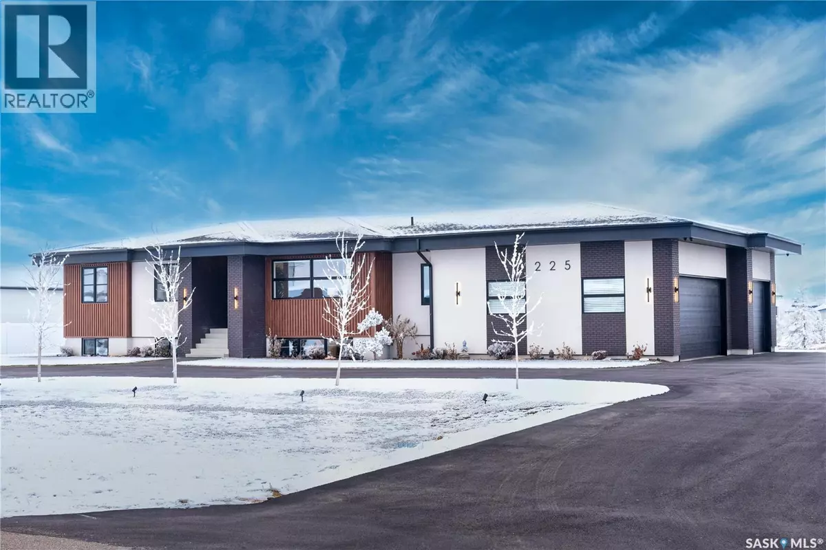 Corman Park Rm No. 344, SK S7T0Z8,225 Edgemont CRESCENT