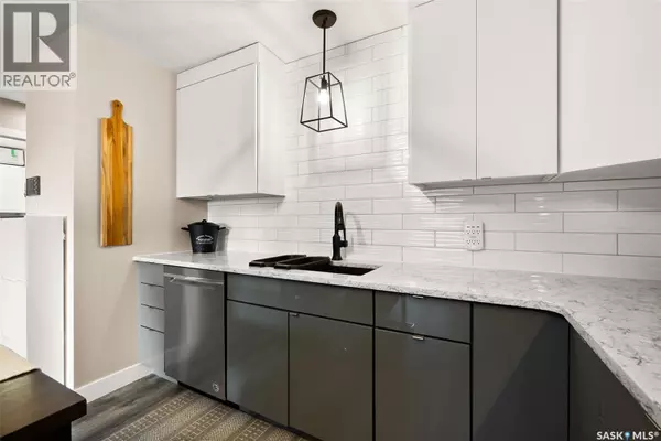 Regina, SK S4V1N9,406 2410 Heseltine ROAD