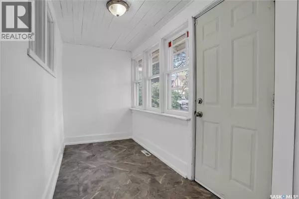 Saskatoon, SK S7L0K1,107 28th STREET W