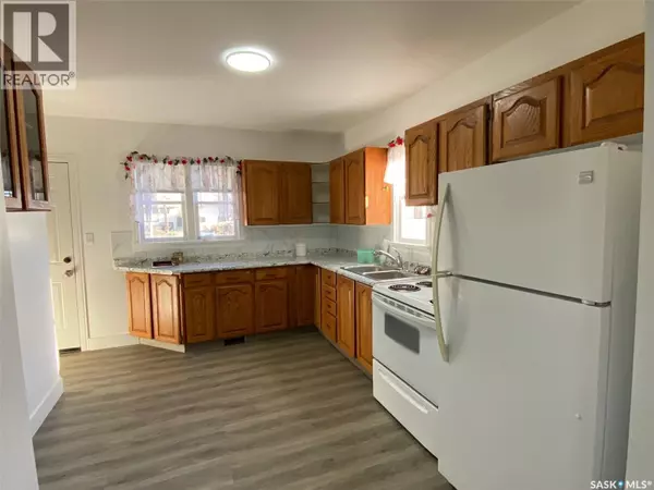 Yorkton, SK S3N1W8,141 Maple AVENUE