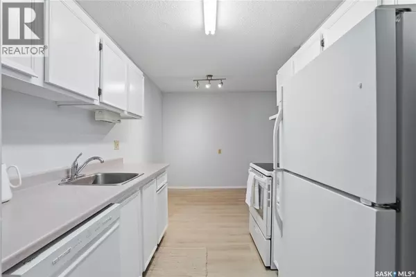 Saskatoon, SK S7H5L4,105B 4040 8th STREET E