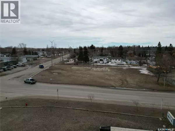 Assiniboia, SK S0H0B0,512 1ST AVENUE E