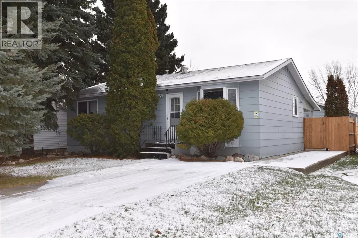 Nipawin, SK S0E1E0,312 6th AVENUE E
