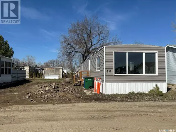 Moose Jaw, SK S6J1C6,E8 - 1455 9th AVENUE NE