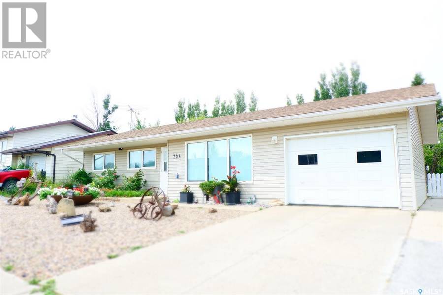 704 Leeville DRIVE, Assiniboia, SK S0H0B0