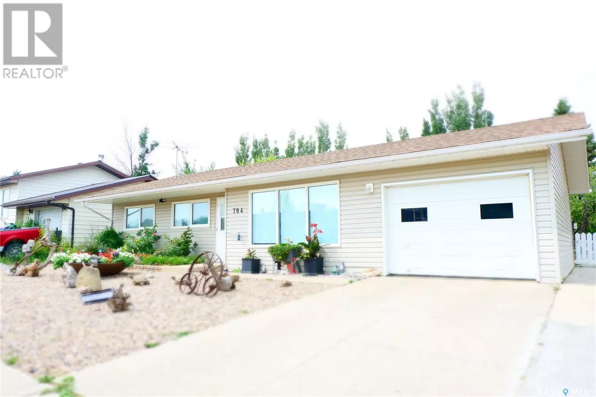 Assiniboia, SK S0H0B0,704 Leeville DRIVE