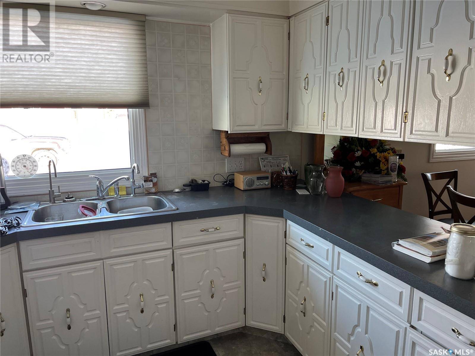 Wadena, SK S0A4J0,702 Portage AVENUE