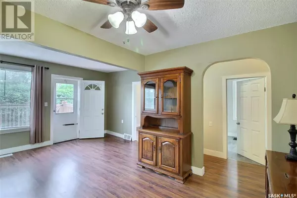 Prince Albert, SK S6V3Y4,868 17th STREET W