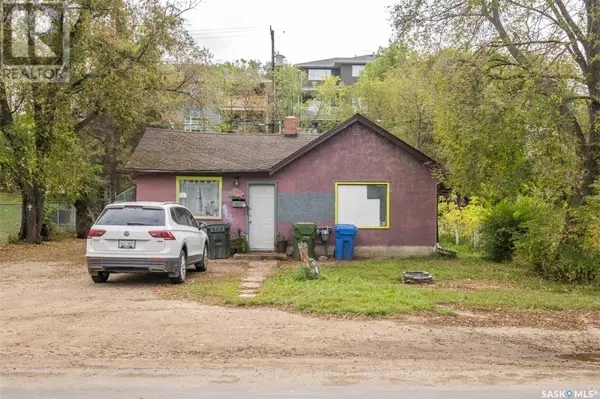 743 18th STREET W, Prince Albert, SK S6V4A7
