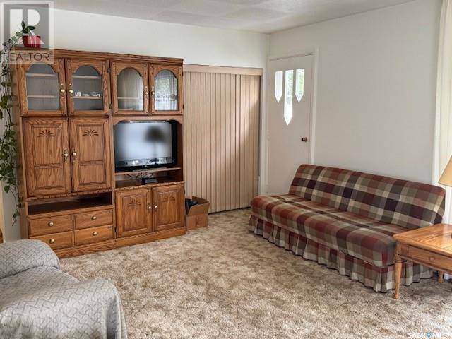 North Battleford, SK S9A2B8,1462 108th STREET