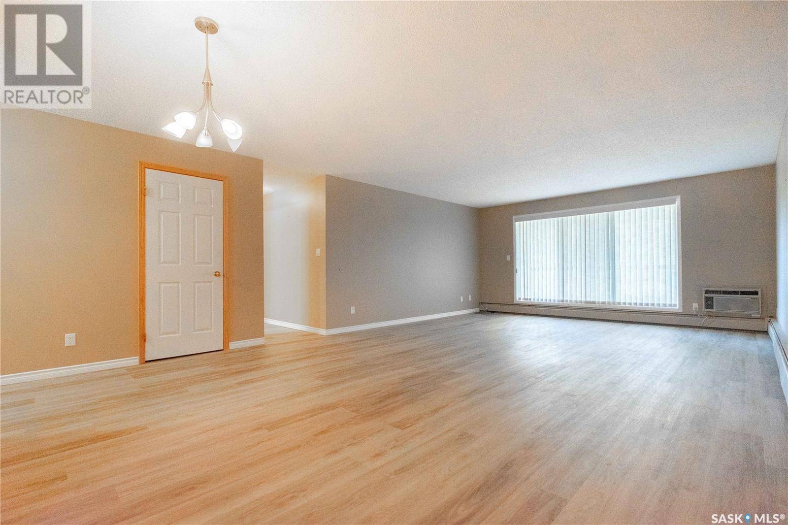 Regina, SK S4P2K7,205 2160 Cornwall STREET