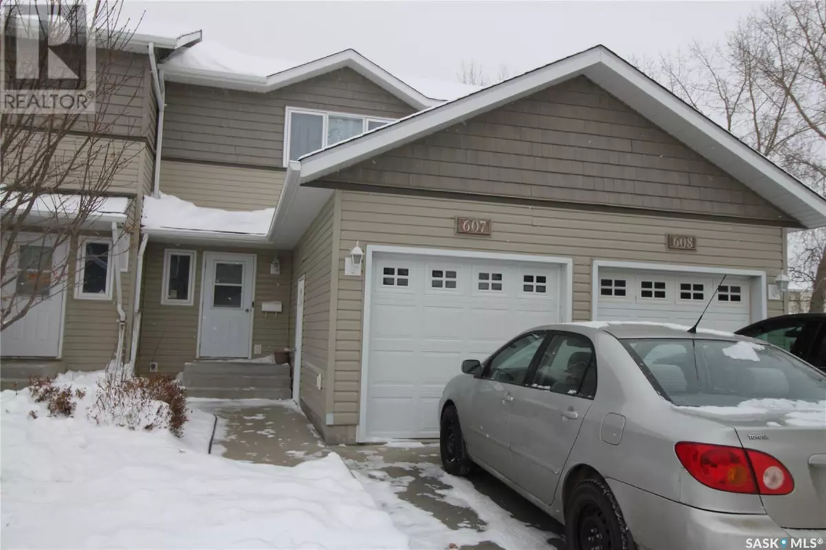 Saskatoon, SK S7M3Y7,607 715 Hart ROAD