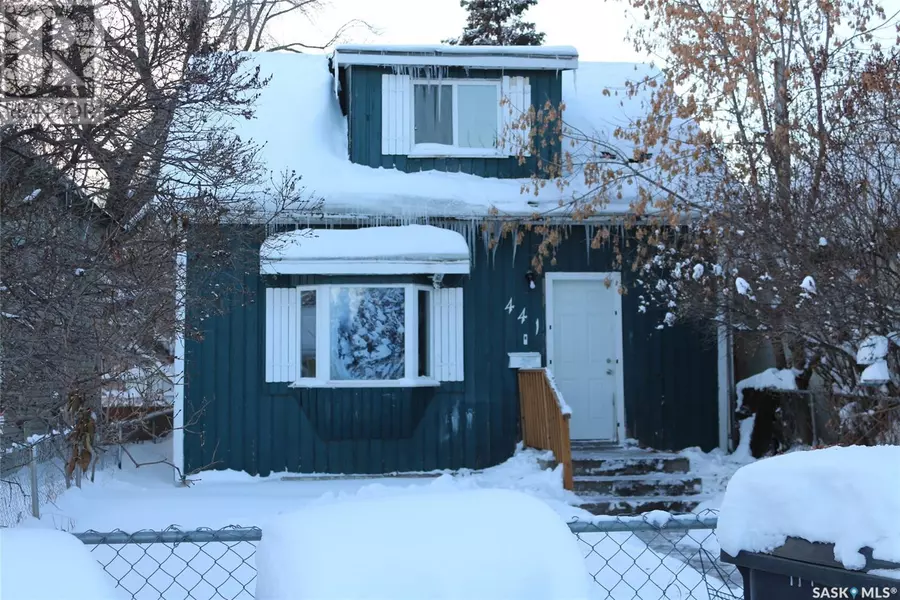 441 R AVENUE S, Saskatoon, SK S7M2Z4