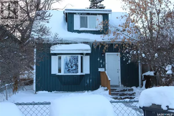 441 R AVENUE S, Saskatoon, SK S7M2Z4