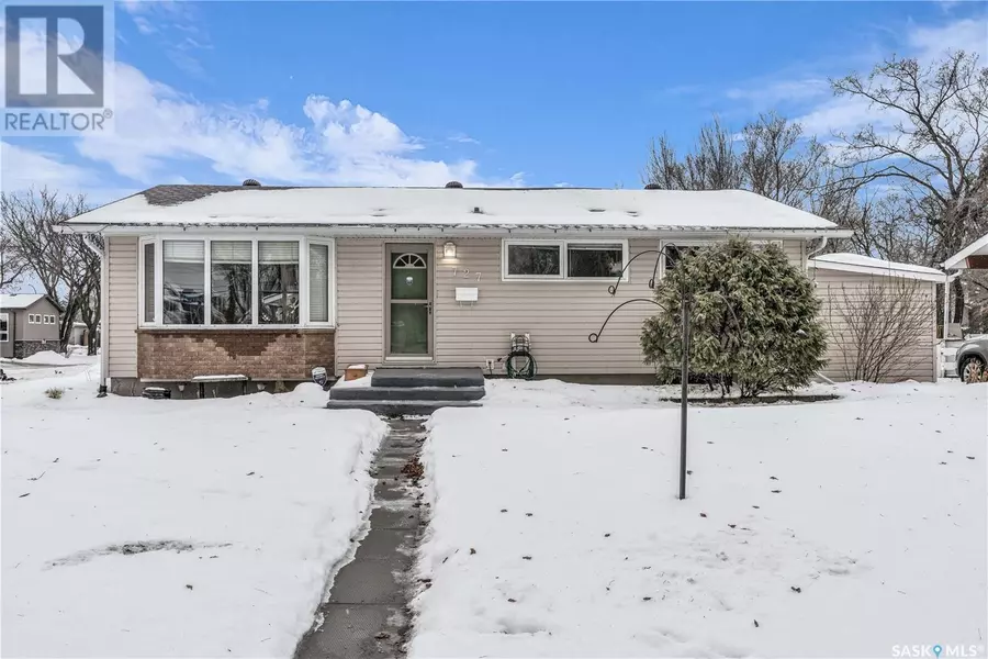 727 SHANNON ROAD, Regina, SK S4S5J8