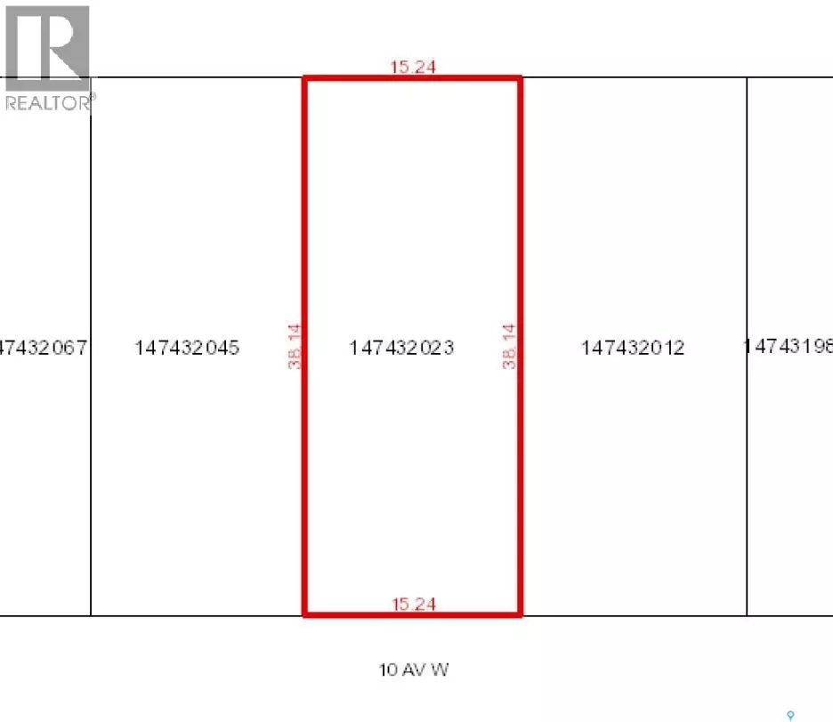 Nipawin, SK S0E1E0,405 10th AVENUE W