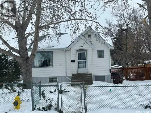 1303 MONTAGUE STREET, Regina, SK S4T3J1