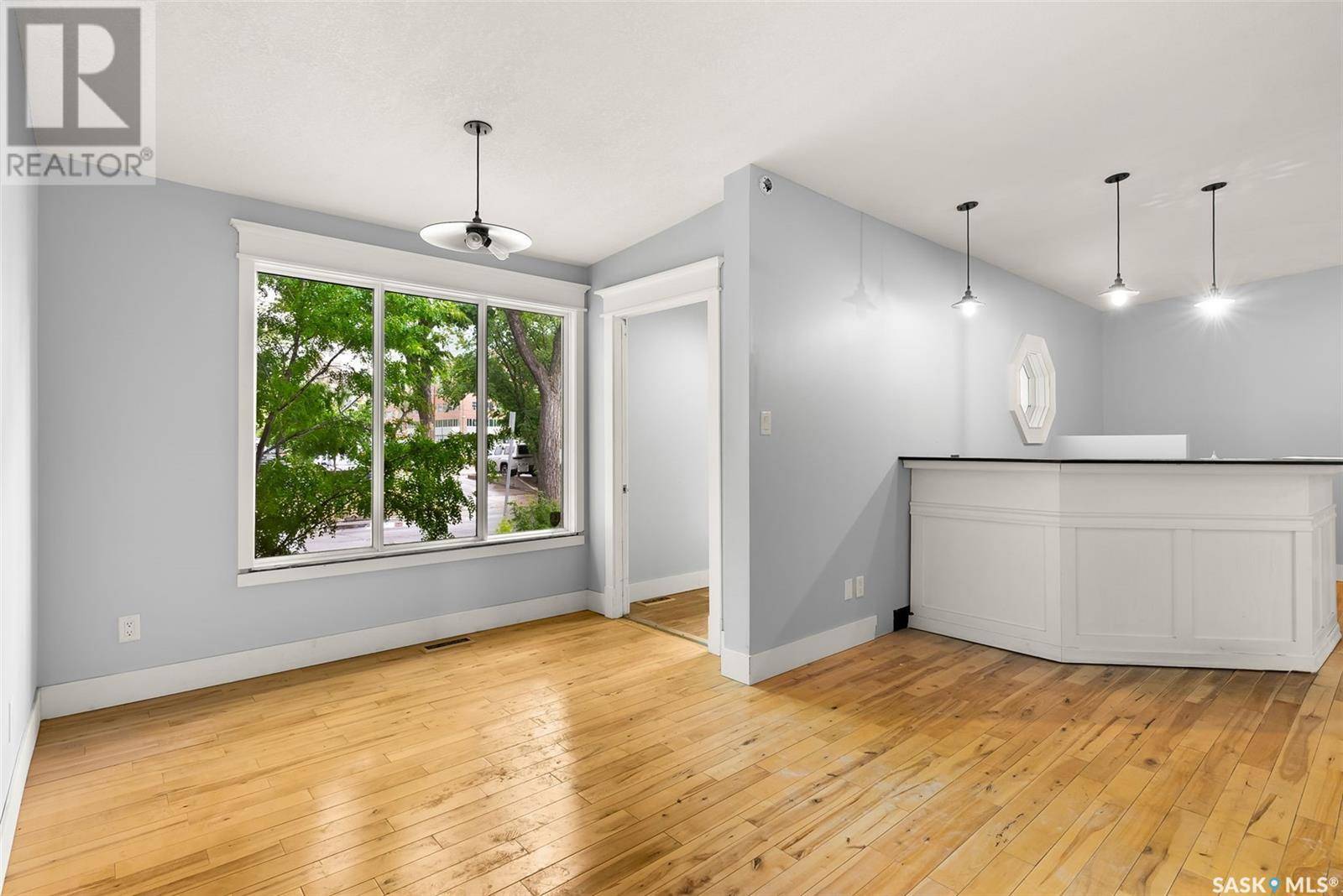 Regina, SK S4P2K5,2062 Cornwall STREET