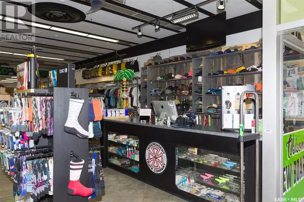 Moose Jaw, SK S6H3J9,318 Main STREET N