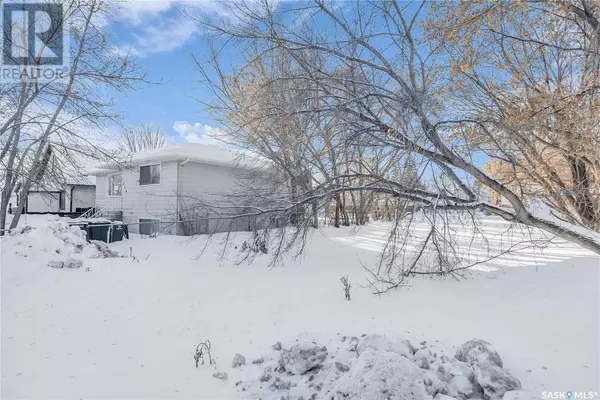 Saskatoon, SK S7M3G4,335 W AVENUE S