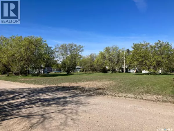 Nipawin, SK S0E1E0,108 - 114 Kingsway DRIVE
