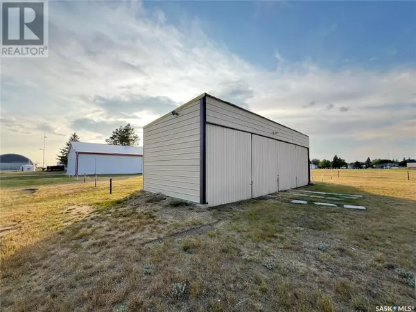 Maple Creek, SK S0N1N0,. Airport ROAD