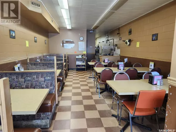 Biggar, SK S0K0M0,221 Main STREET