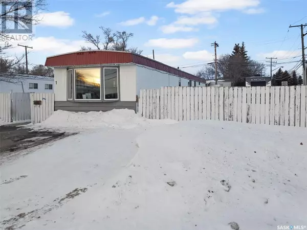 1 160 Robert STREET W, Swift Current, SK S9H4M9