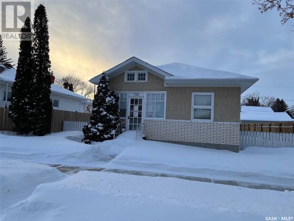 722 Main STREET S, Moose Jaw, SK S6H5T2