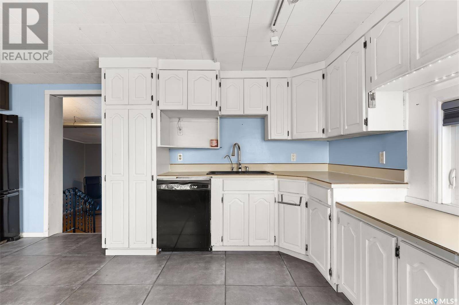 Regina Beach, SK S0G4C0,1105 5th AVENUE