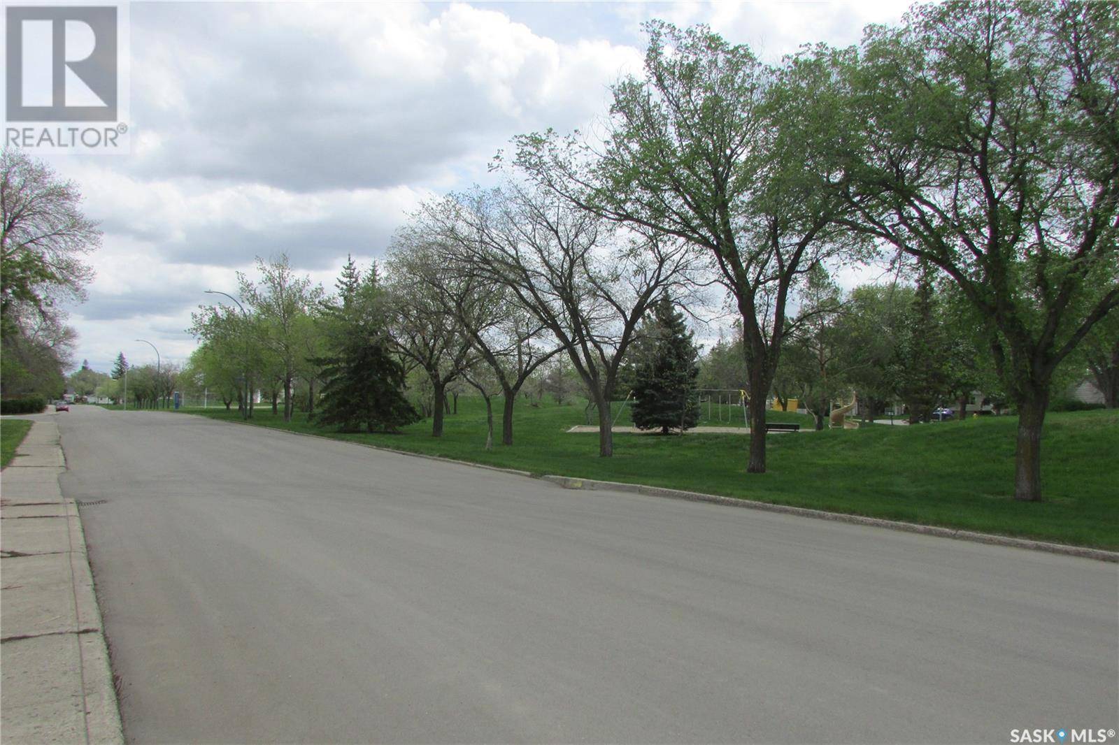Regina, SK S4T5Y6,45 Cecil CRESCENT