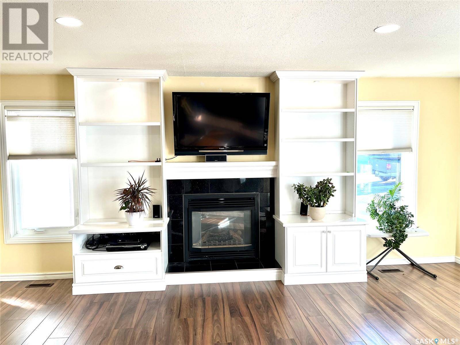Swift Current, SK S9H4V8,361 Cypress DRIVE