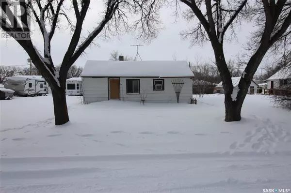 663 3rd STREET W, Shaunavon, SK S0N2M0