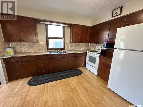 Estevan, SK S4A1M6,914 George STREET