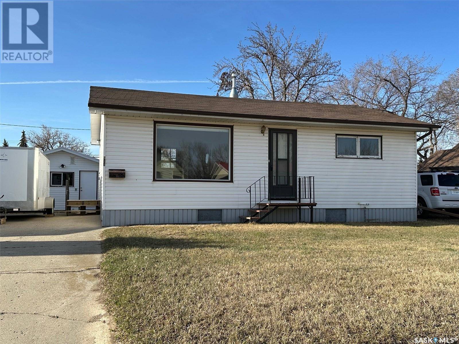 914 George STREET, Estevan, SK S4A1M6