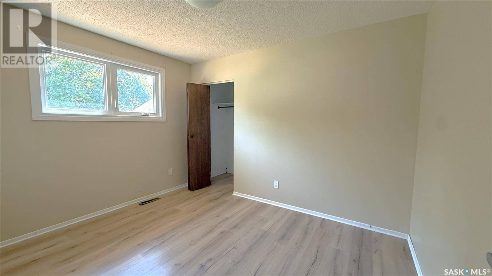 North Battleford, SK S9A2Z7,1752 110th STREET