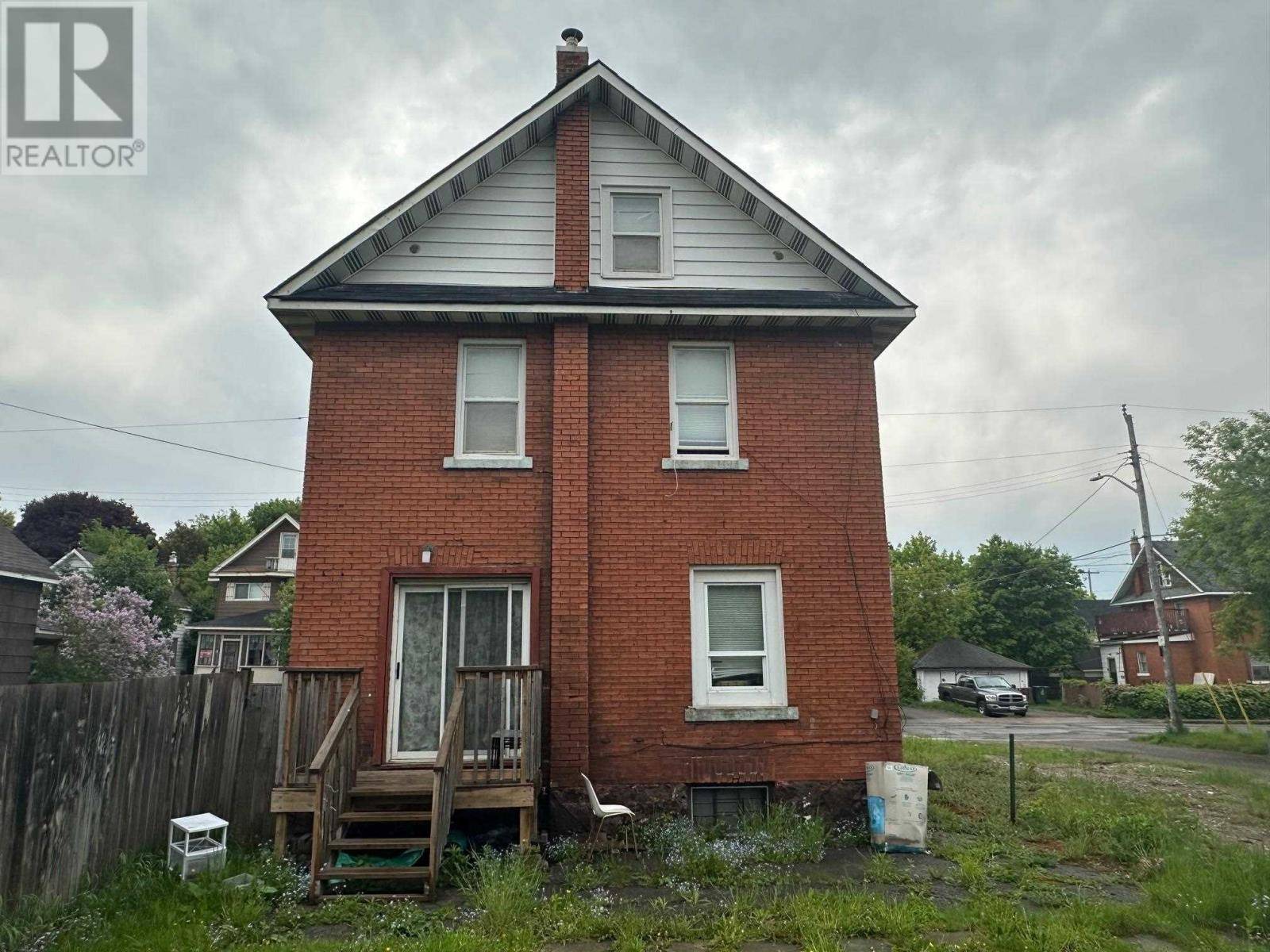 Sault Ste. Marie, ON P6A2V8,17 Abbott ST