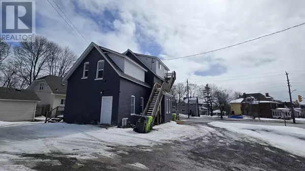 Sault Ste Marie, ON P6A2N3,814 Wellington ST E