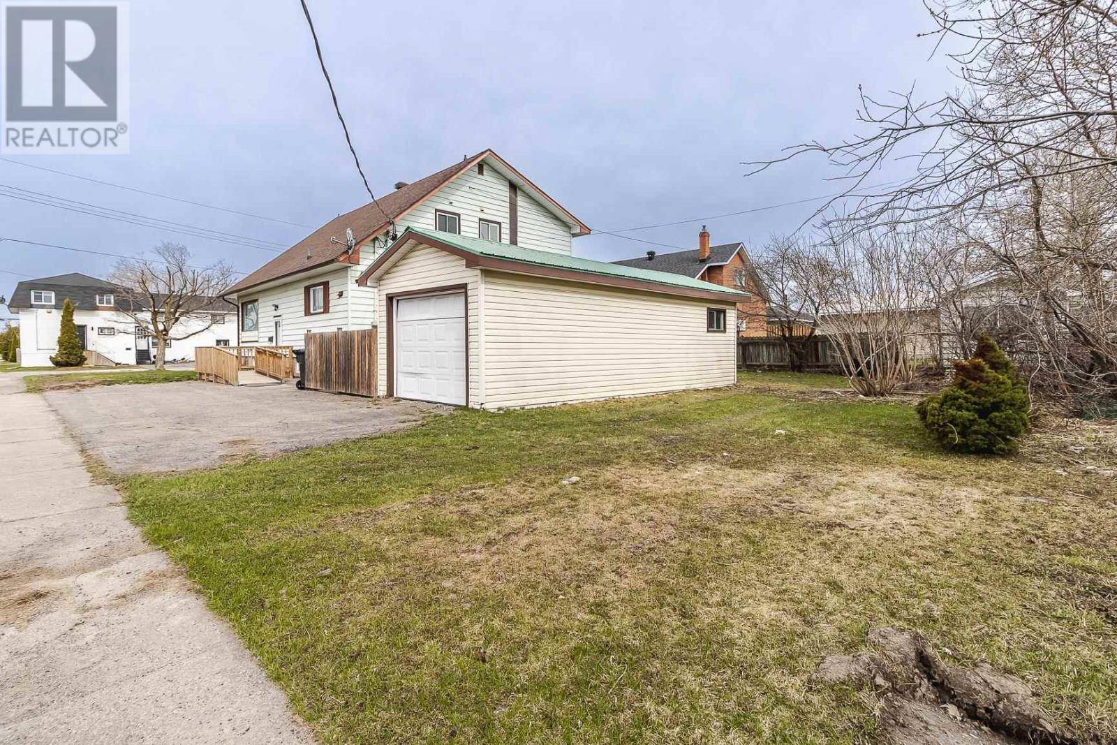Sault Ste. Marie, ON P6C4P9,168 Prentice AVE