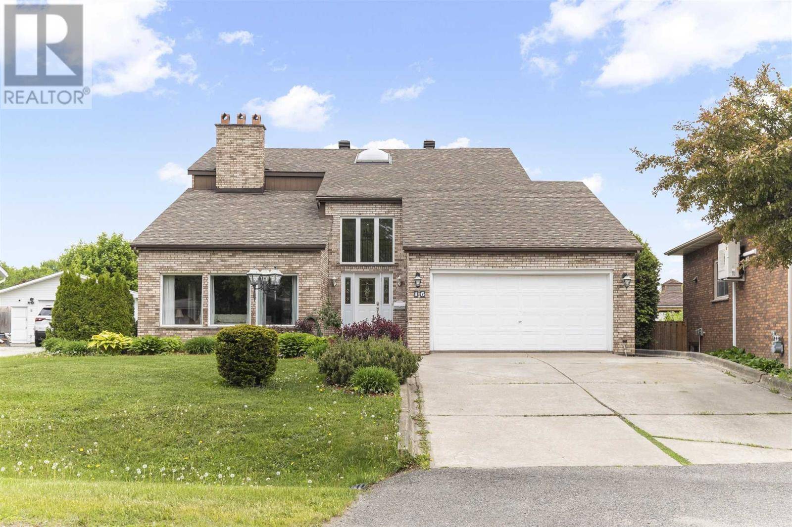 16 Charlotte DR, Sault Ste. Marie, ON P6B5S7