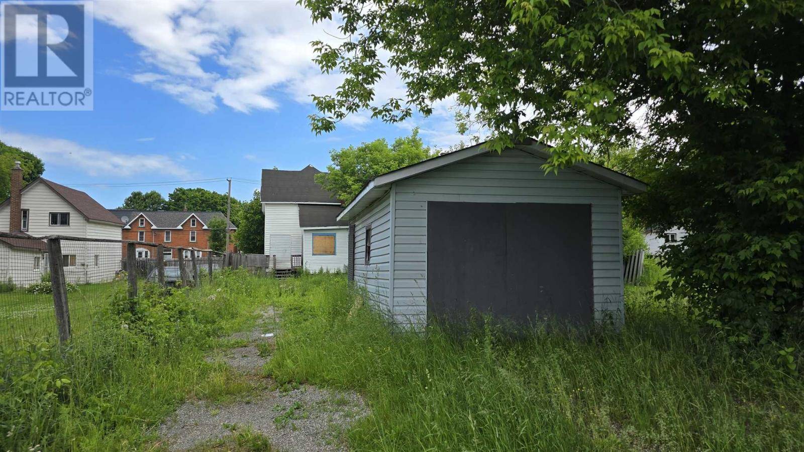Sault Ste. Marie, ON P6A2J2,127 Albert ST E