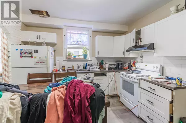 Sault Ste Marie, ON P6A3A5,182 Spring ST