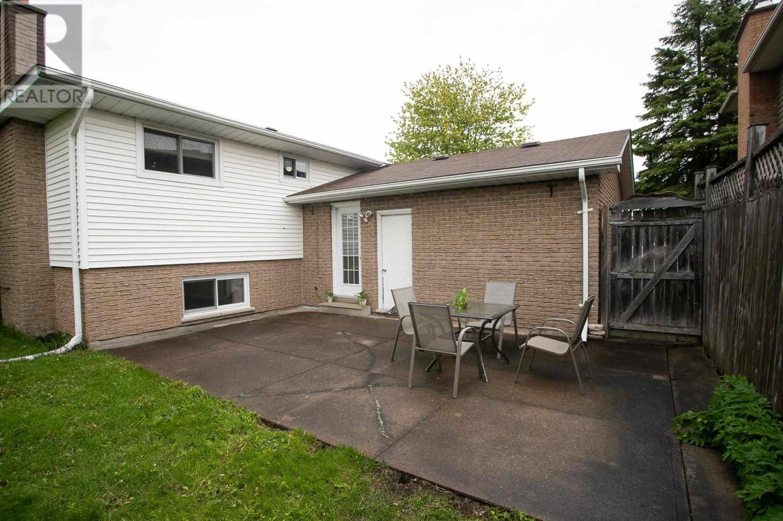 Sault Ste. Marie, ON P6A6C1,25 Healy ST